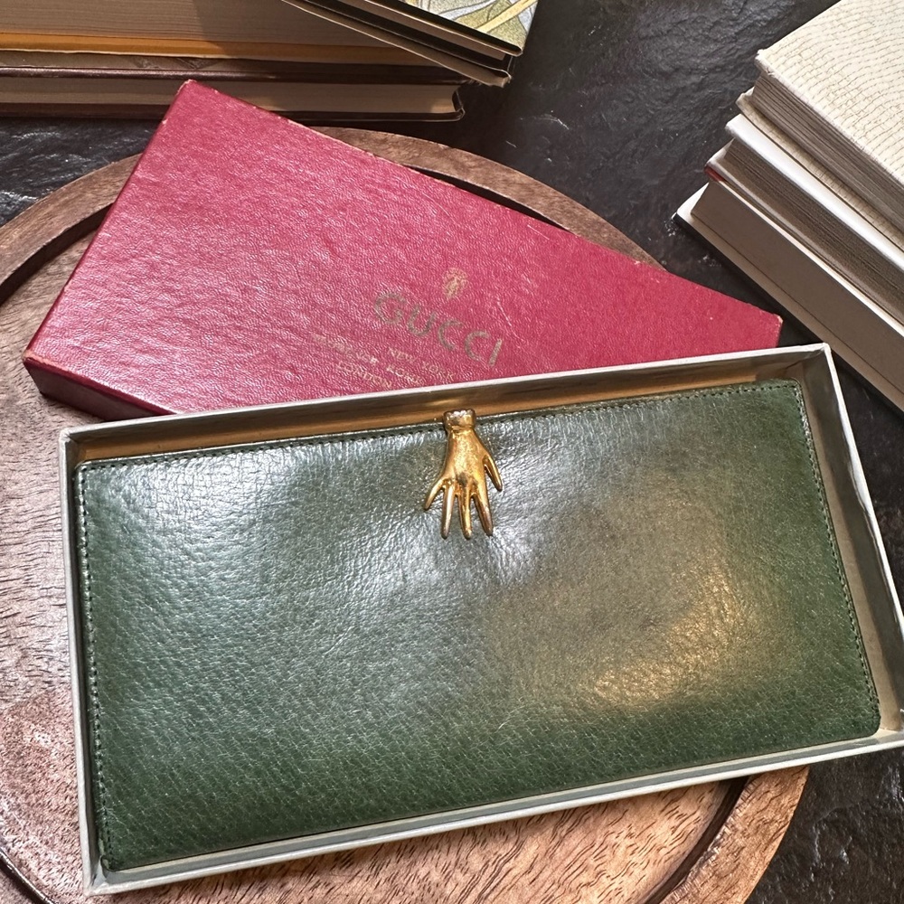 Very Rare 1970 Gucci hand closure wallet with box